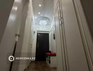 9-комнатная квартира, этаж 9 из 9, 57 м²