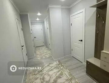 2-комнатная квартира, этаж 1 из 9, 69 м², На длительный срок