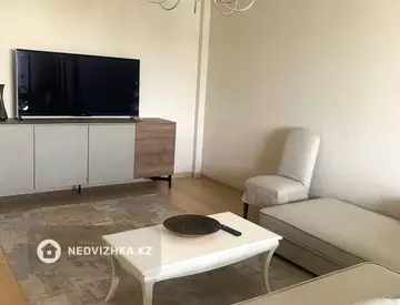 3-комнатная квартира, этаж 8 из 10, 108 м²