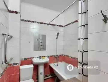1-комнатная квартира, этаж 1 из 9, 37 м²