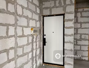 4-комнатная квартира, этаж 12 из 12, 114 м²