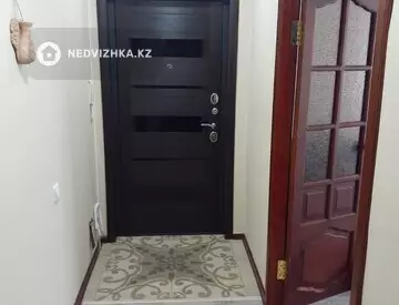 2-комнатная квартира, этаж 1 из 5, 49 м², На длительный срок