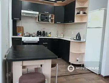 1-комнатная квартира, этаж 4 из 5, 36 м², На длительный срок