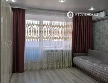 1-комнатная квартира, этаж 2 из 9, 45 м²