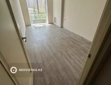 3-комнатная квартира, этаж 5 из 10, 84 м²