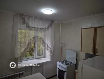 1-комнатная квартира, этаж 3 из 4, 33 м², На длительный срок