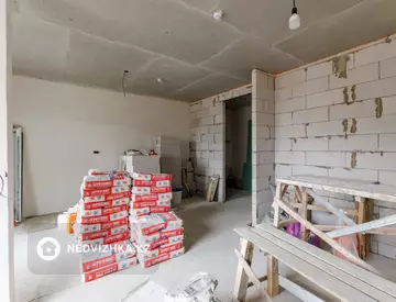 3-комнатная квартира, этаж 3 из 17, 76 м²