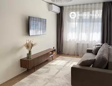 2-комнатная квартира, этаж 12 из 13, 52 м²