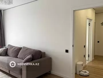 2-комнатная квартира, этаж 12 из 13, 52 м²