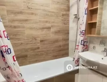 1-комнатная квартира, этаж 3 из 5, 52 м², На длительный срок
