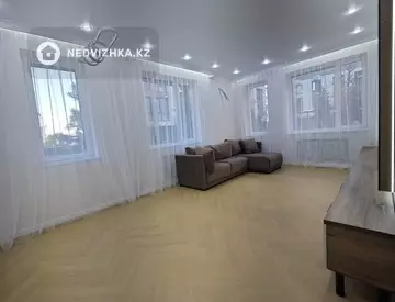3-комнатная квартира, этаж 1 из 9, 84 м²