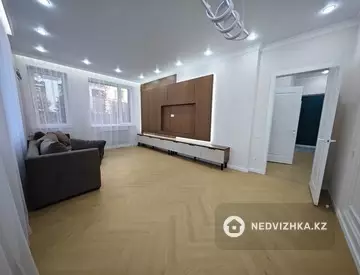 3-комнатная квартира, этаж 1 из 9, 84 м²