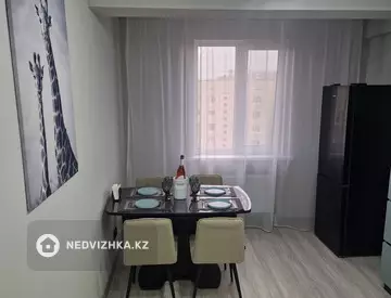 1-комнатная квартира, этаж 10 из 10, 55 м²