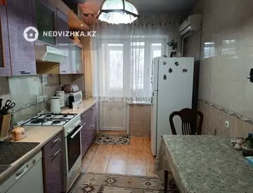 4-комнатная квартира, этаж 2 из 5, 77 м²