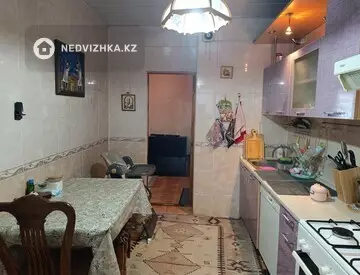 4-комнатная квартира, этаж 2 из 5, 77 м²