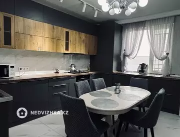 4-комнатная квартира, этаж 5 из 7, 140 м²