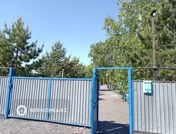 5-комнатный дом, 95 соток, 85 м²