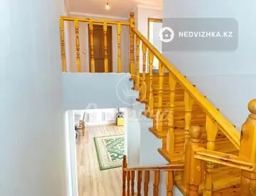 6-комнатный дом, 10 соток, 210 м²