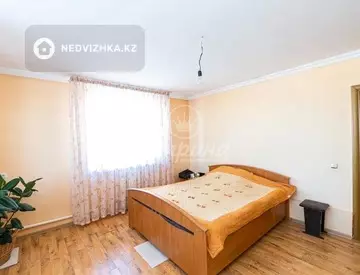 6-комнатный дом, 10 соток, 210 м²