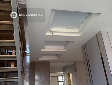 3-комнатная квартира, этаж 8 из 9, 170 м²