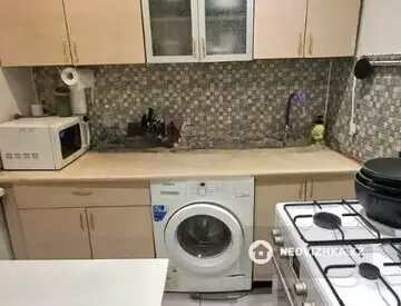 1-комнатная квартира, этаж 2 из 5, 33 м²