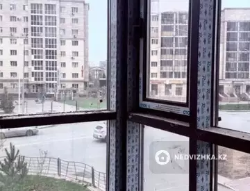 4-комнатная квартира, этаж 2 из 10, 120 м²