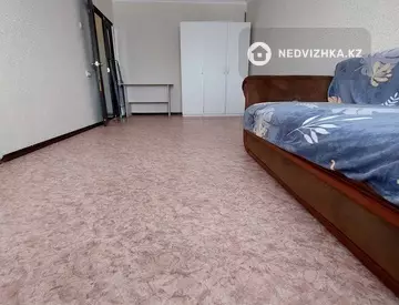 1-комнатная квартира, этаж 4 из 5, 36 м²