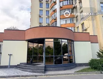 Офис, этаж 1 из 1, В жилом доме, 550 м²