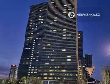 1-комнатная квартира, этаж 24 из 36, 40 м², Посуточно
