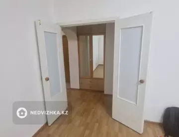2-комнатная квартира, этаж 1 из 9, 53 м²