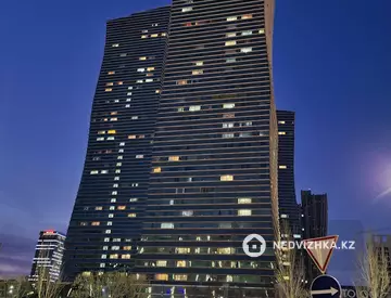 1-комнатная квартира, этаж 24 из 38, 40 м², Посуточно