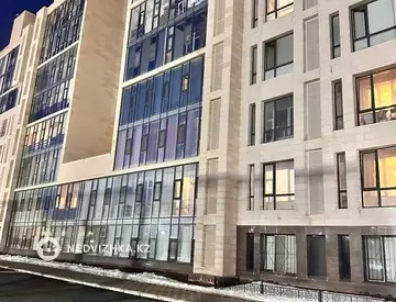 3-комнатная квартира, этаж 8 из 9, 104 м²