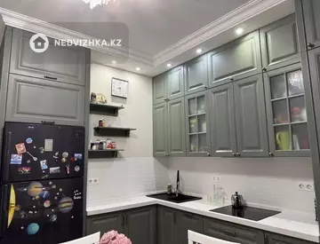 3-комнатная квартира, этаж 9 из 9, 100 м², На длительный срок