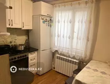 4-комнатная квартира, этаж 5 из 5, 64 м²