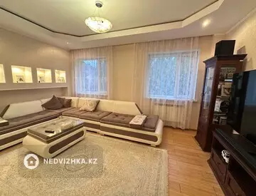 3-комнатная квартира, этаж 2 из 5, 138 м²