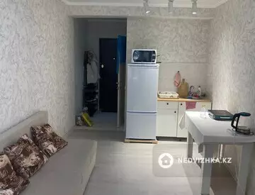 1-комнатная квартира, этаж 3 из 5, 21 м²