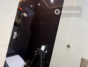 3-комнатная квартира, этаж 3 из 6, 120 м², На длительный срок