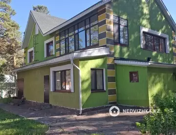 7-комнатный дом, 13 соток, 218 м²