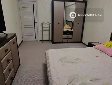 4-комнатная квартира, этаж 5 из 5, 90 м², На длительный срок