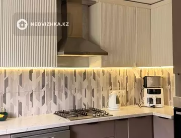 4-комнатная квартира, этаж 4 из 4, 88 м²