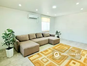 2-комнатная квартира, этаж 5 из 5, 55 м²