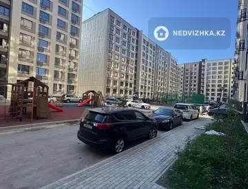 1-комнатная квартира, этаж 3 из 9, 42 м²