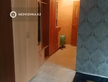 1-комнатная квартира, этаж 3 из 5, 36 м², На длительный срок