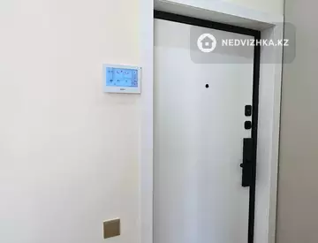 2-комнатная квартира, этаж 12 из 12, 38 м²