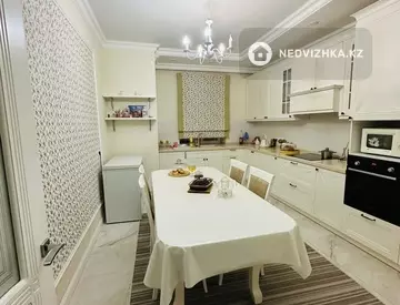 4-комнатная квартира, этаж 2 из 5, 108 м²