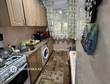 3-комнатная квартира, этаж 1 из 2, 43 м²