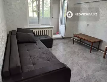 1-комнатная квартира, этаж 3 из 3, 38 м², На длительный срок