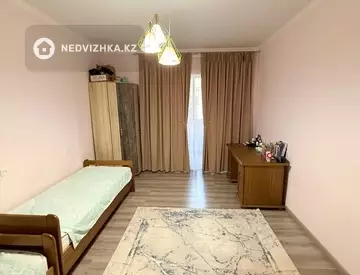 2-комнатная квартира, этаж 4 из 5, 78 м²
