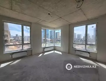 3-комнатная квартира, этаж 5 из 9, 104 м²