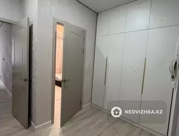 1-комнатная квартира, этаж 2 из 9, 46 м², На длительный срок